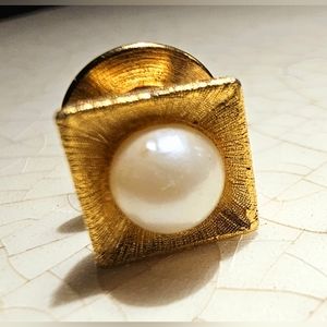 Vintage small square gold with pearl inser tie tack pin brooch, quiet luxury